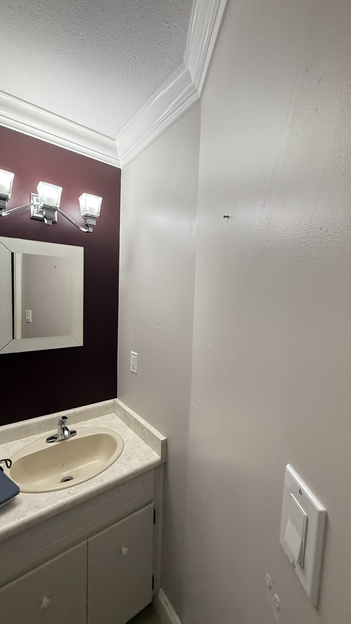 Original small bathroom finishes before repainting and renovation